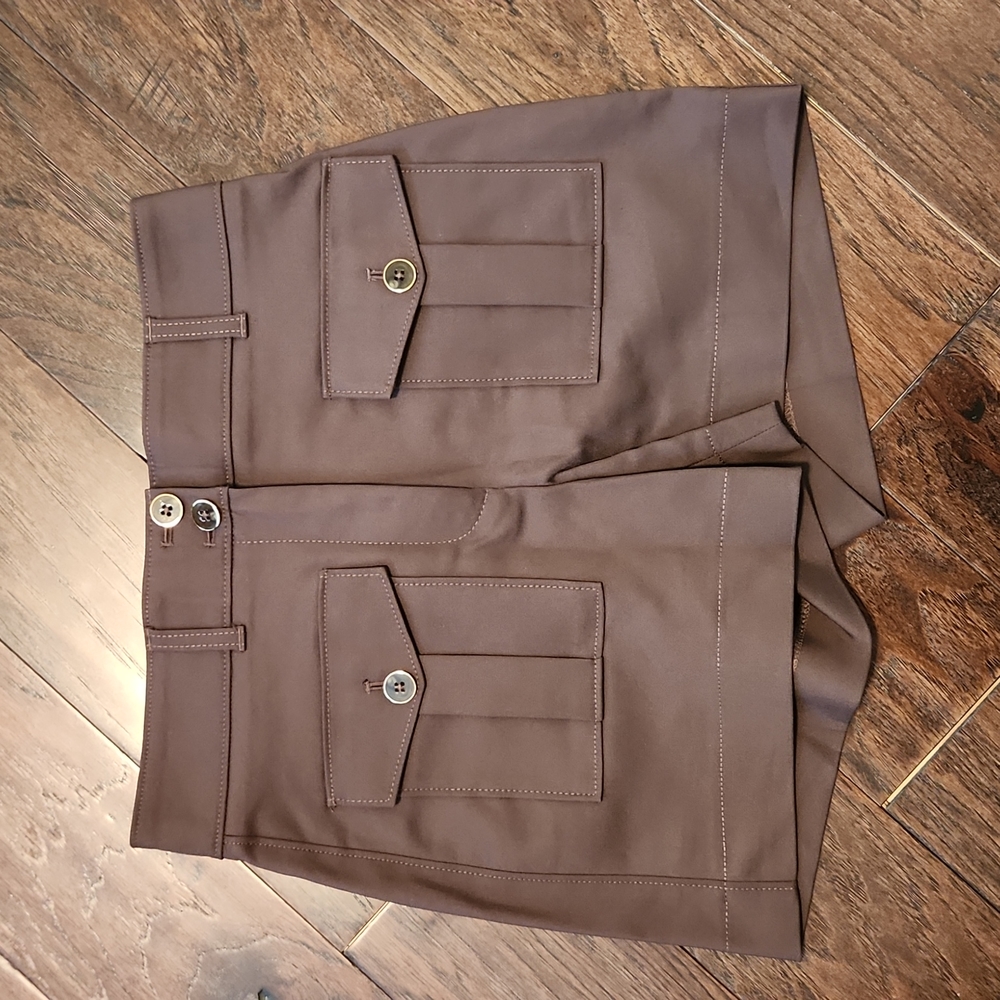 WHITE HOUSE BLACK MARKET DARK BROWN HIGH RISE 4 INCH CARGO SHORTS SIZE 0 NWT - Picture 6 of 11